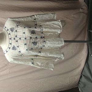 Women's True craft size large shirt.